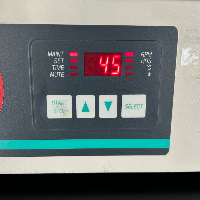 New Brunswick Innova 2100 Platform Shaker image 2